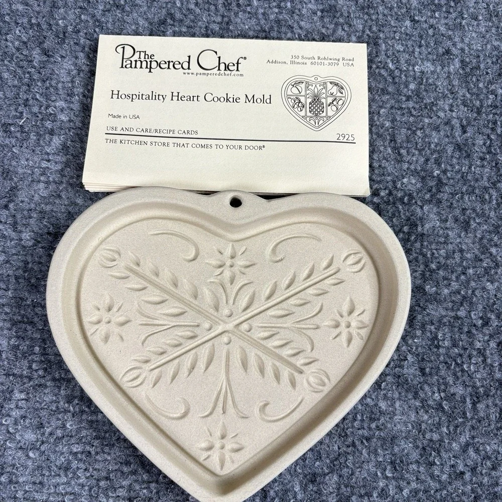 3 Vintage Pampered‎ Chef Family Heritage Heart Cookie Mold Hospitality Peace Y2K